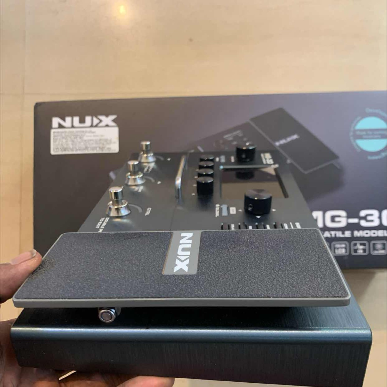 【捗る】NUX MG-30 Nux MG30 Versatile Modeler : Amazon.in: Musical Instruments