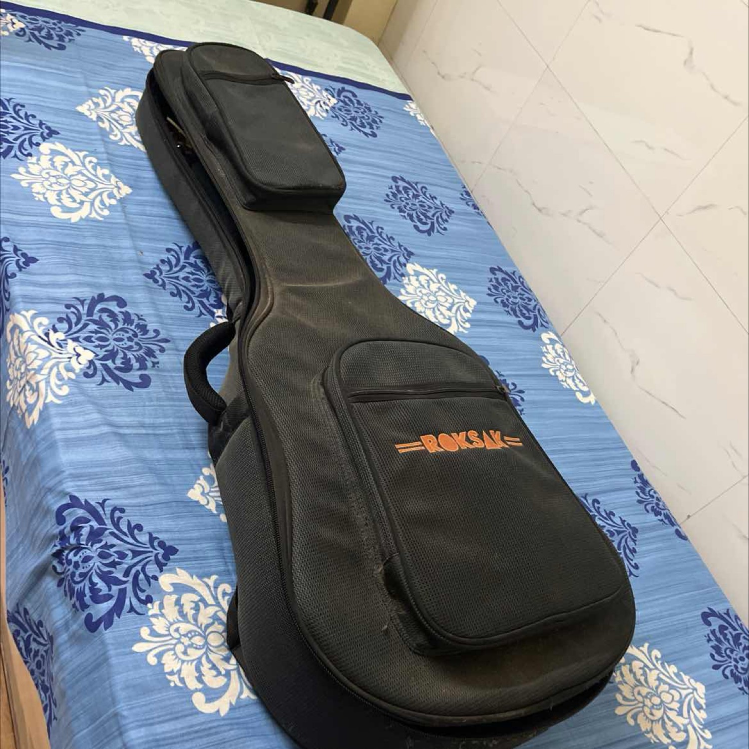 Gretsch g2622 gig bag deals